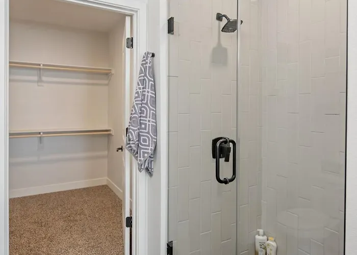 Escape To The Sage 2 Bedroom Town Apartment